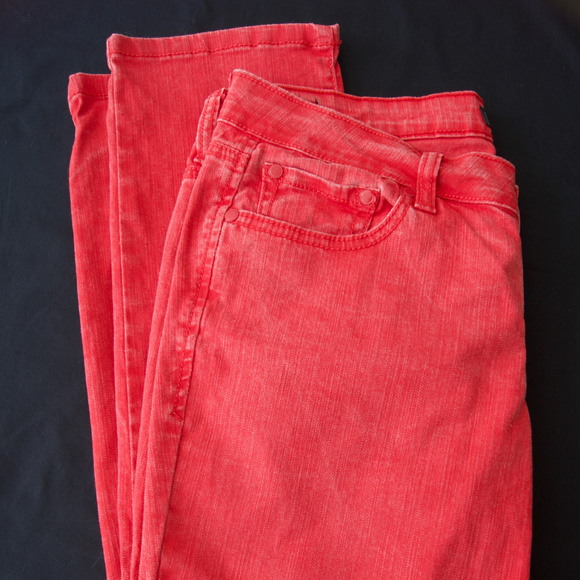 New Jessica Simpson Forever Low Rise Cropped Jeans - Picture 2 of 8